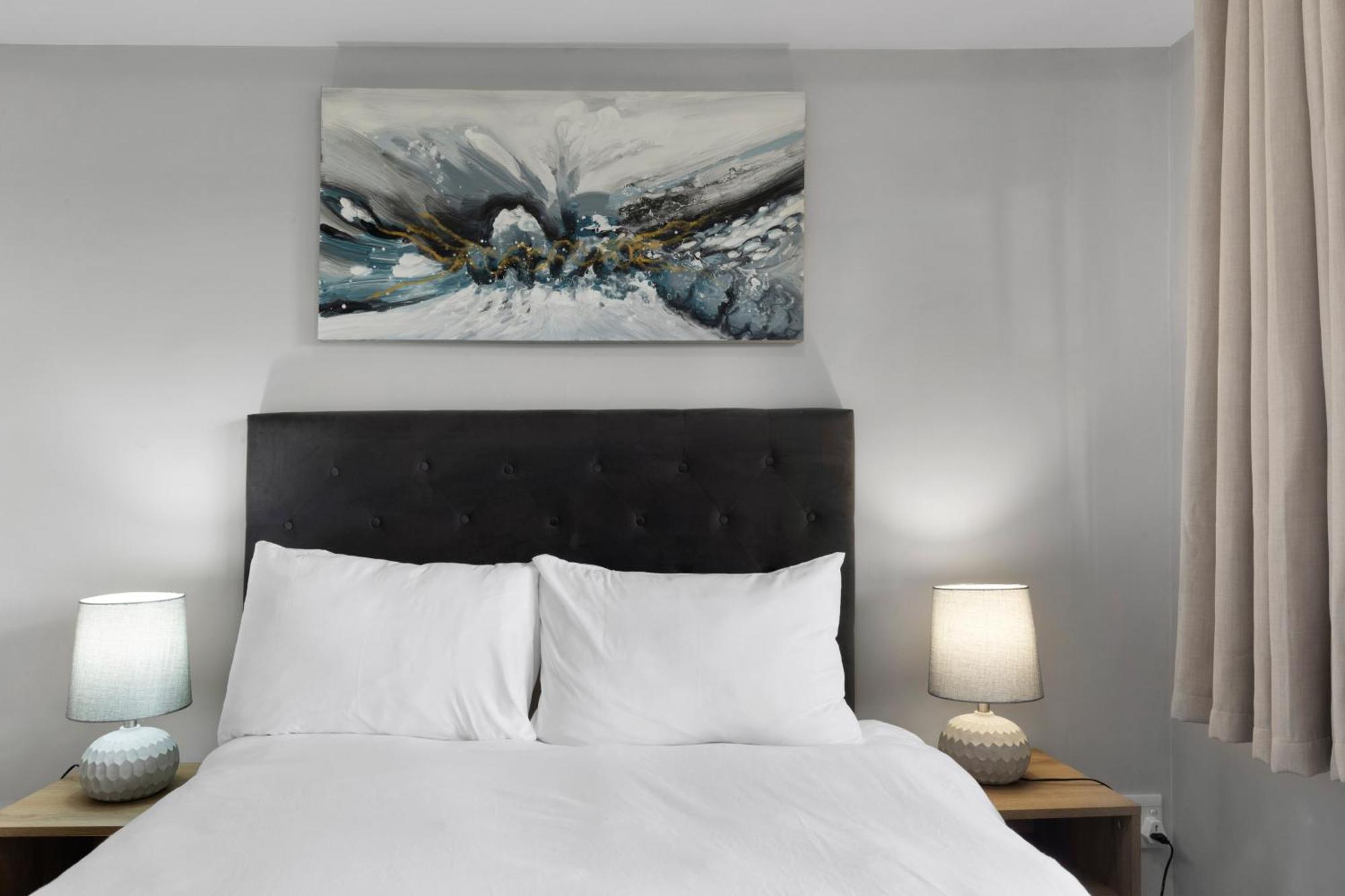 Two Bedroom Luxury Apartment, Century - Backup Power Apartment *
