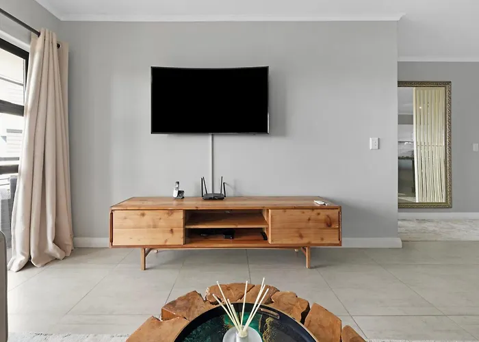 Two Bedroom Luxury Apartment, Century City - Backup Power