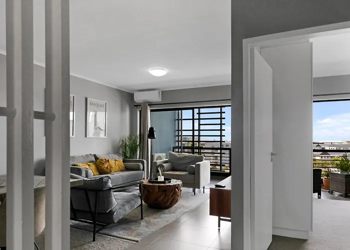 Two Bedroom Luxury Apartment, Century City - Backup Power