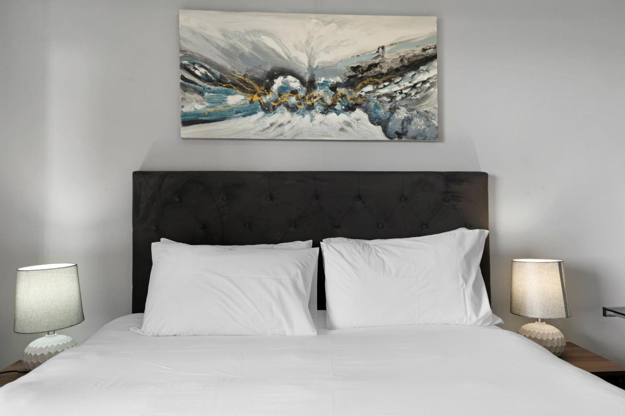 Two Bedroom Luxury Apartment, Century - Backup Power Apartment